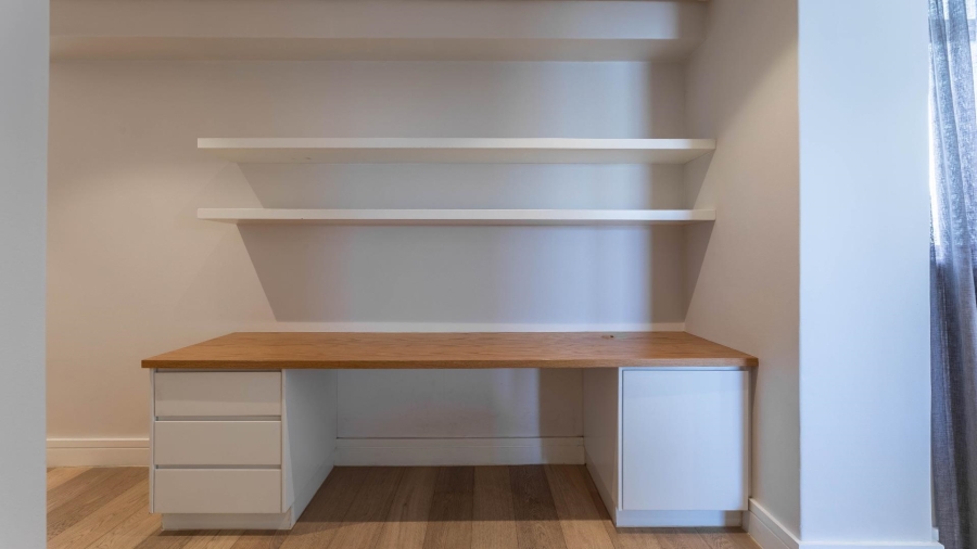 2 Bedroom Property for Sale in Sea Point Western Cape